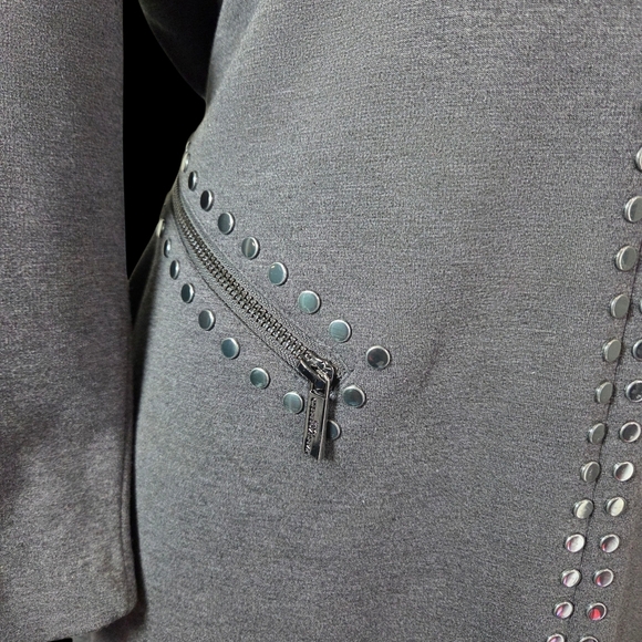 Eliza J by Karl Lagerfeld Paris Knit Gray Dress With Rivet And Zippers Size 8 - Picture 2 of 7
